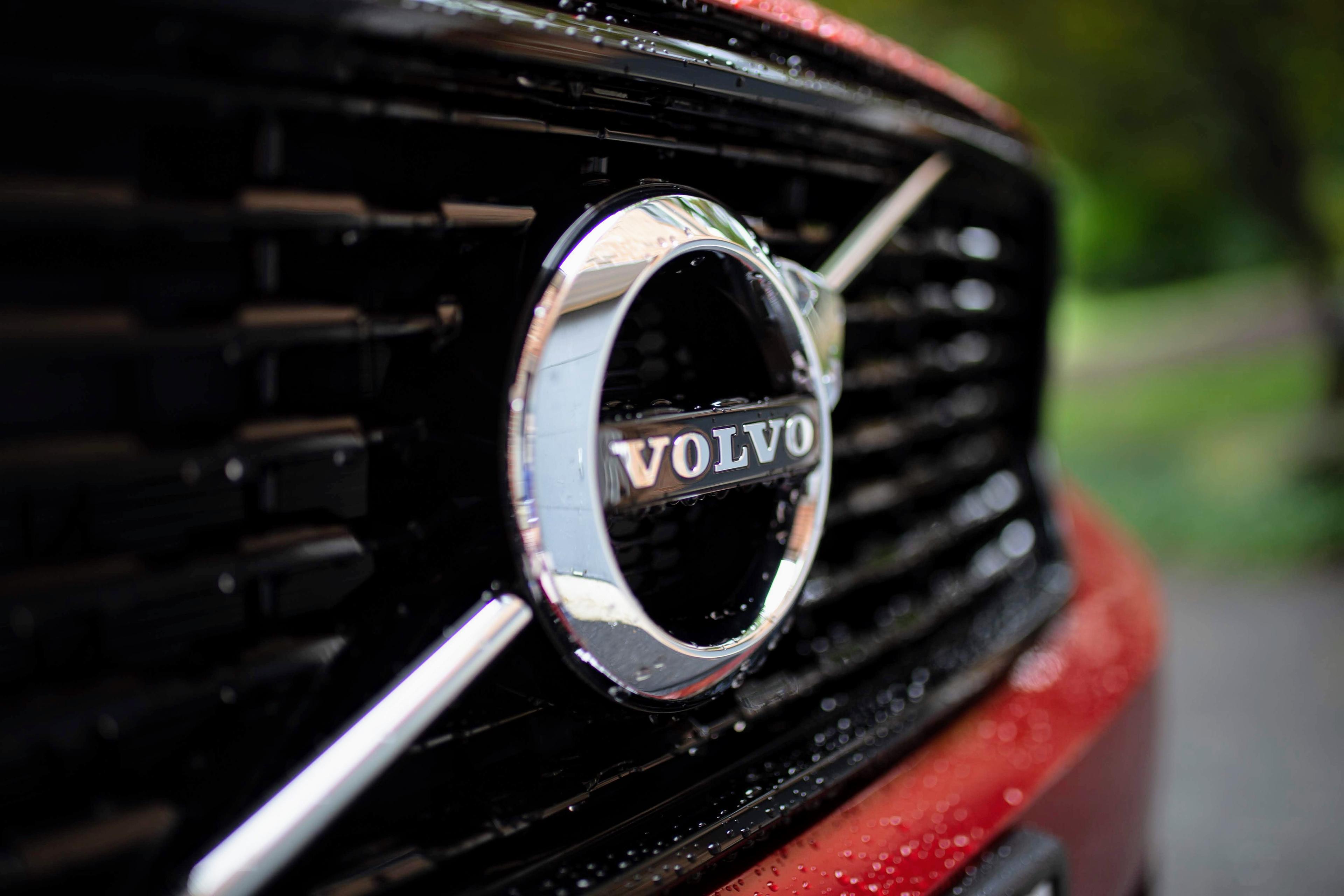 a closeup of the logo on the grill of diesel volvo xc60